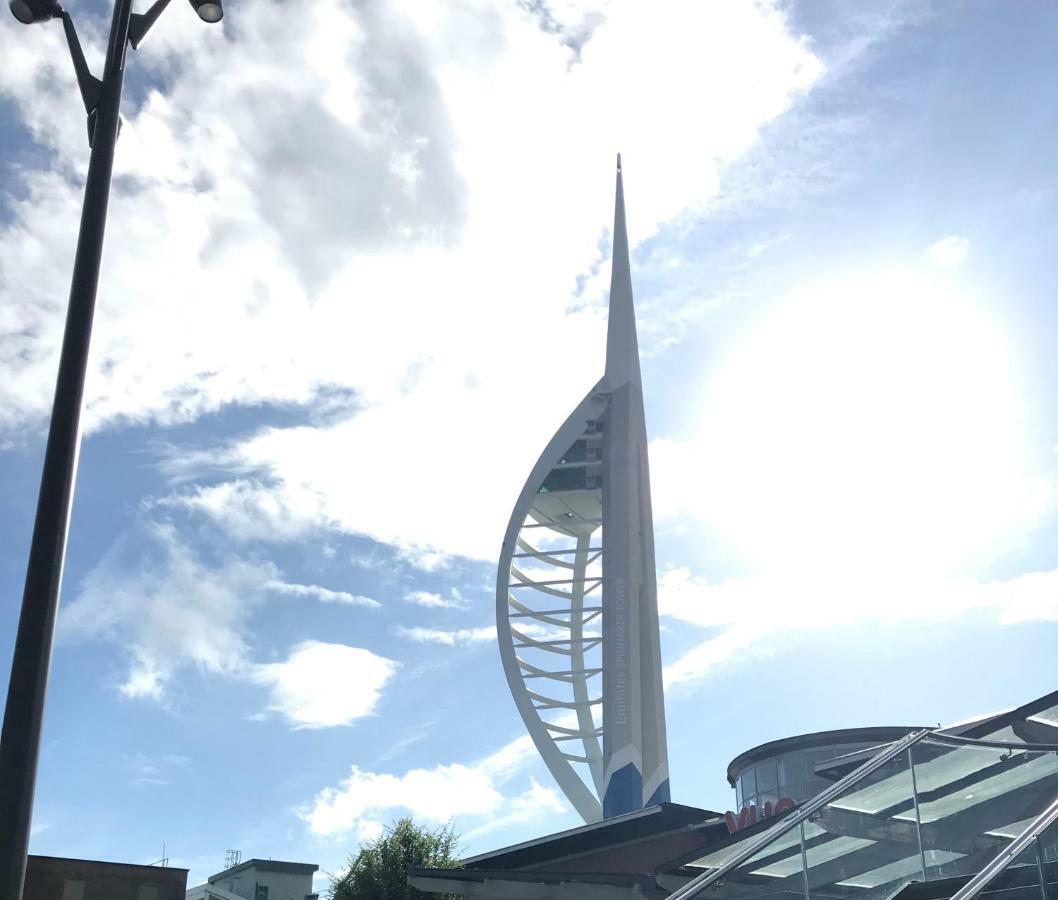 Gunwharf Quays Holiday Homes بورتسماوث المظهر الخارجي الصورة